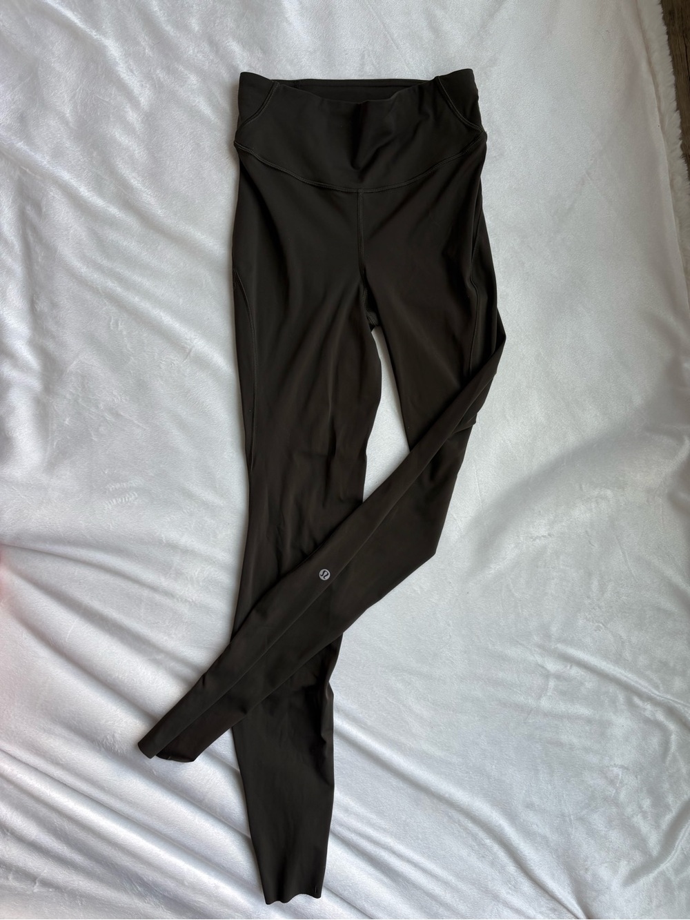 Lululemon size 6 High-Waist Dark Olive Active Leggings compression